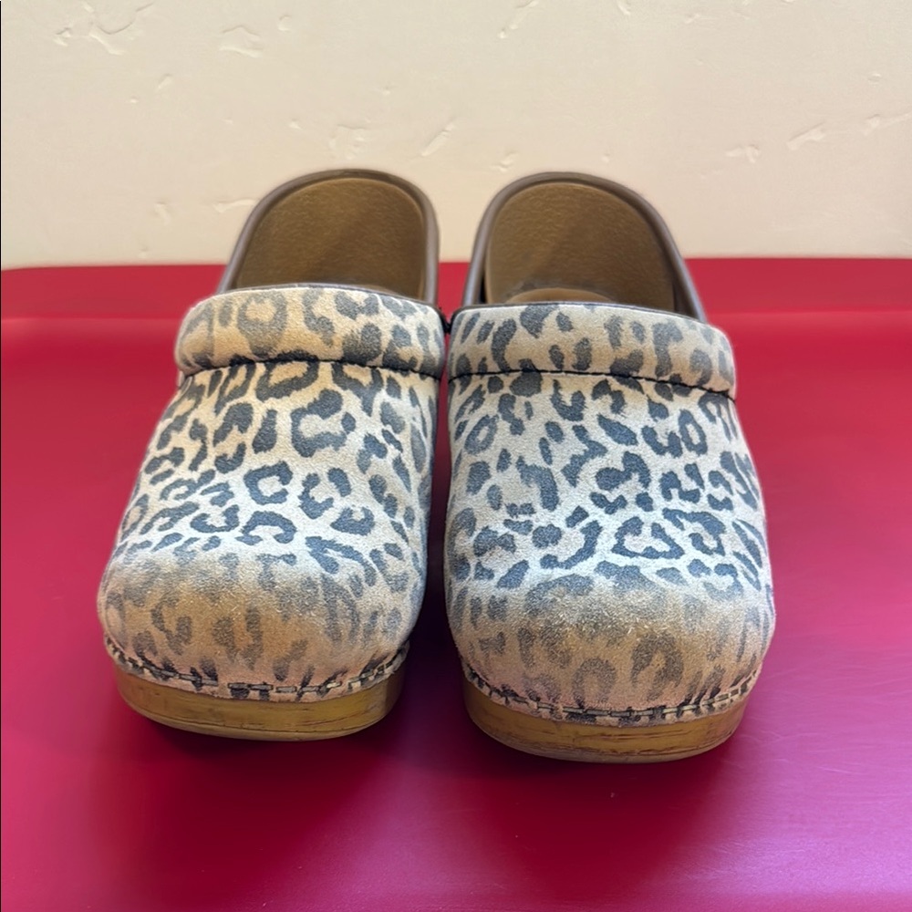 Leopard Print Dankso Clogs